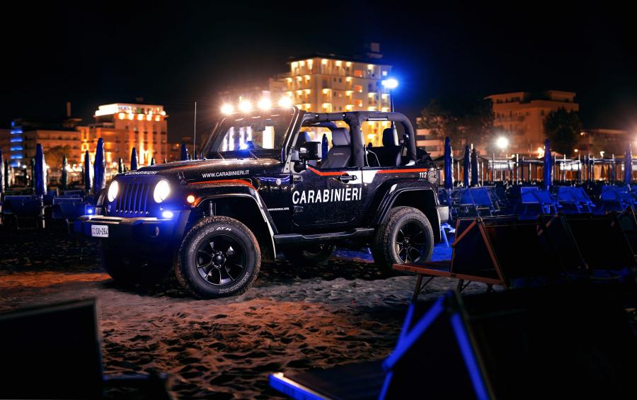  Jeep Wrangler Carabinieri (JK) 2018 года  (фото 9 из 17)